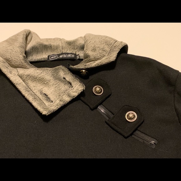 NWOT MEN’S MUKE HOODIE. - Picture 6 of 12